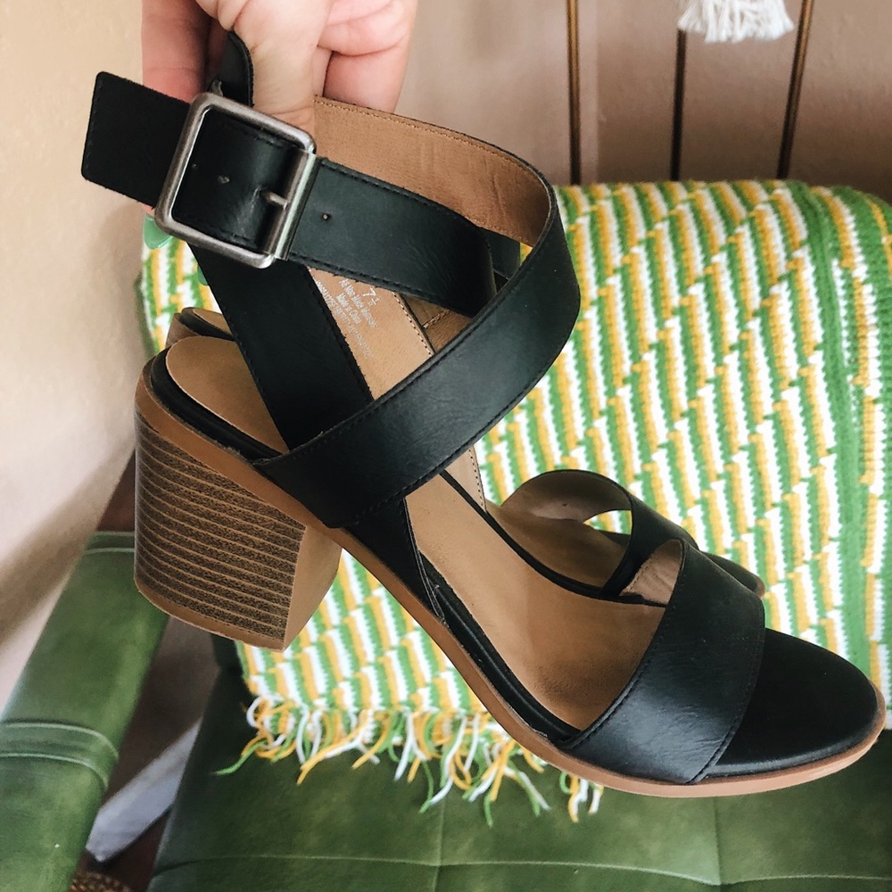 Black Chunky Heel